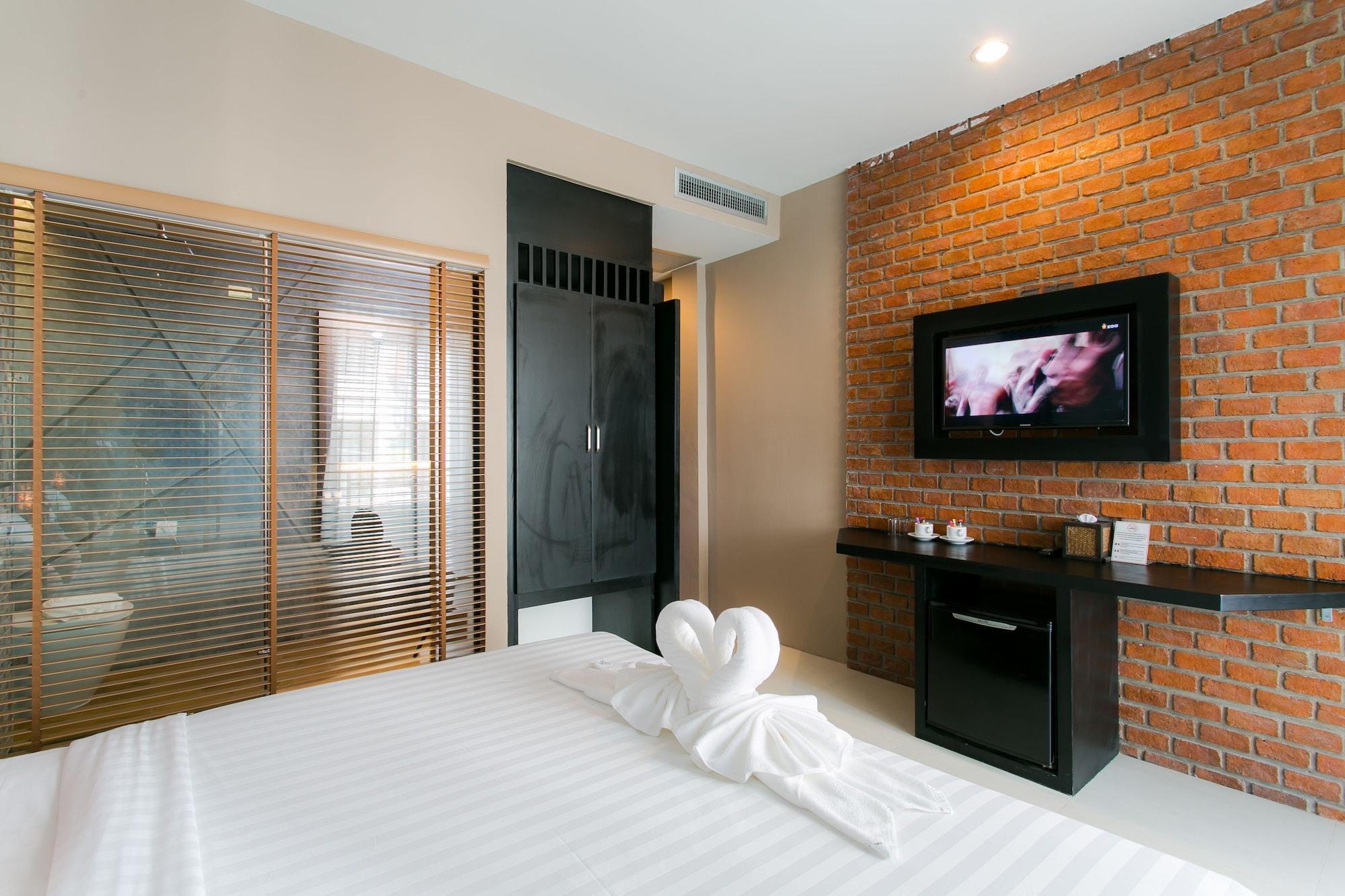 Hotel The House Patong Esterno foto
