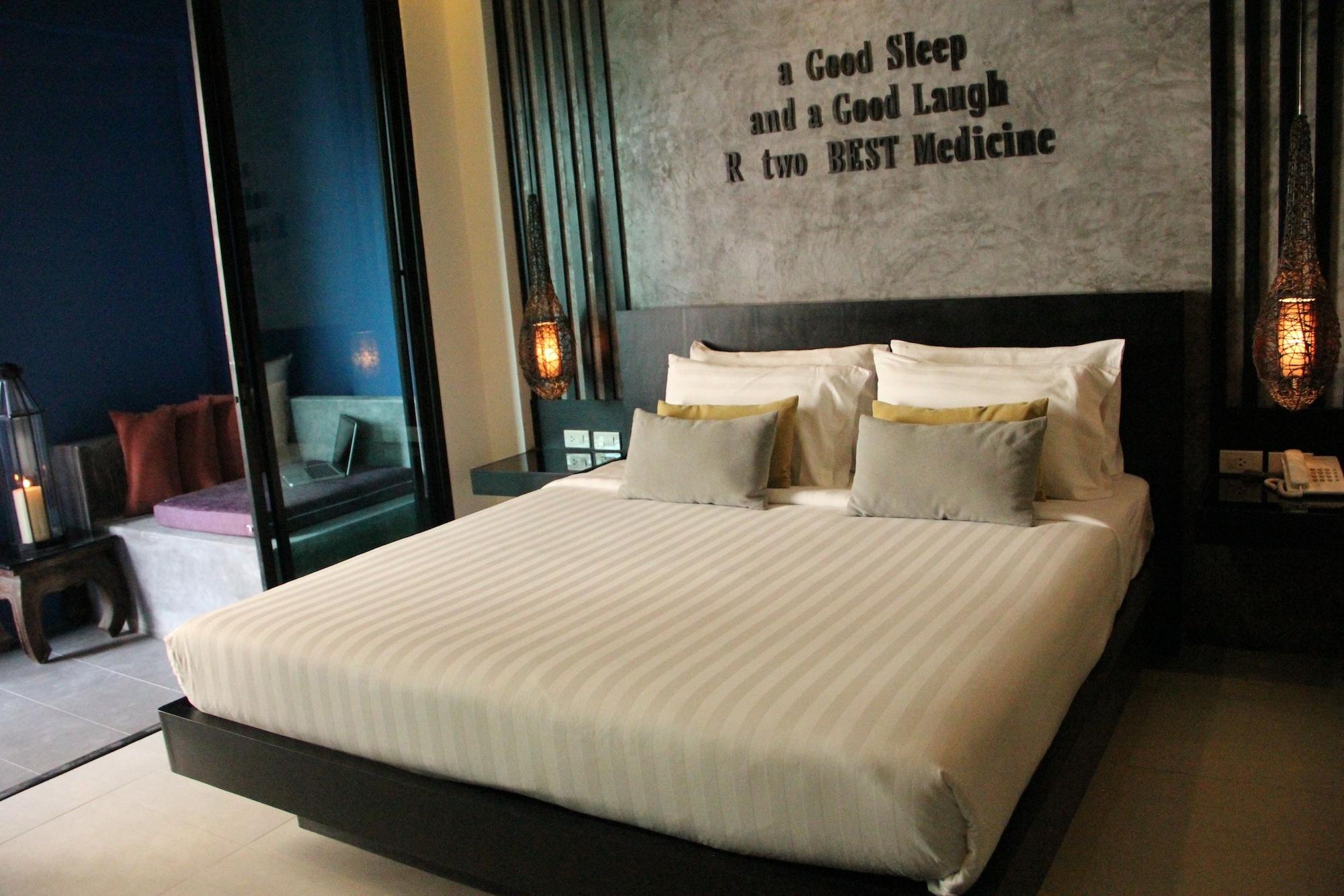 Hotel The House Patong Esterno foto