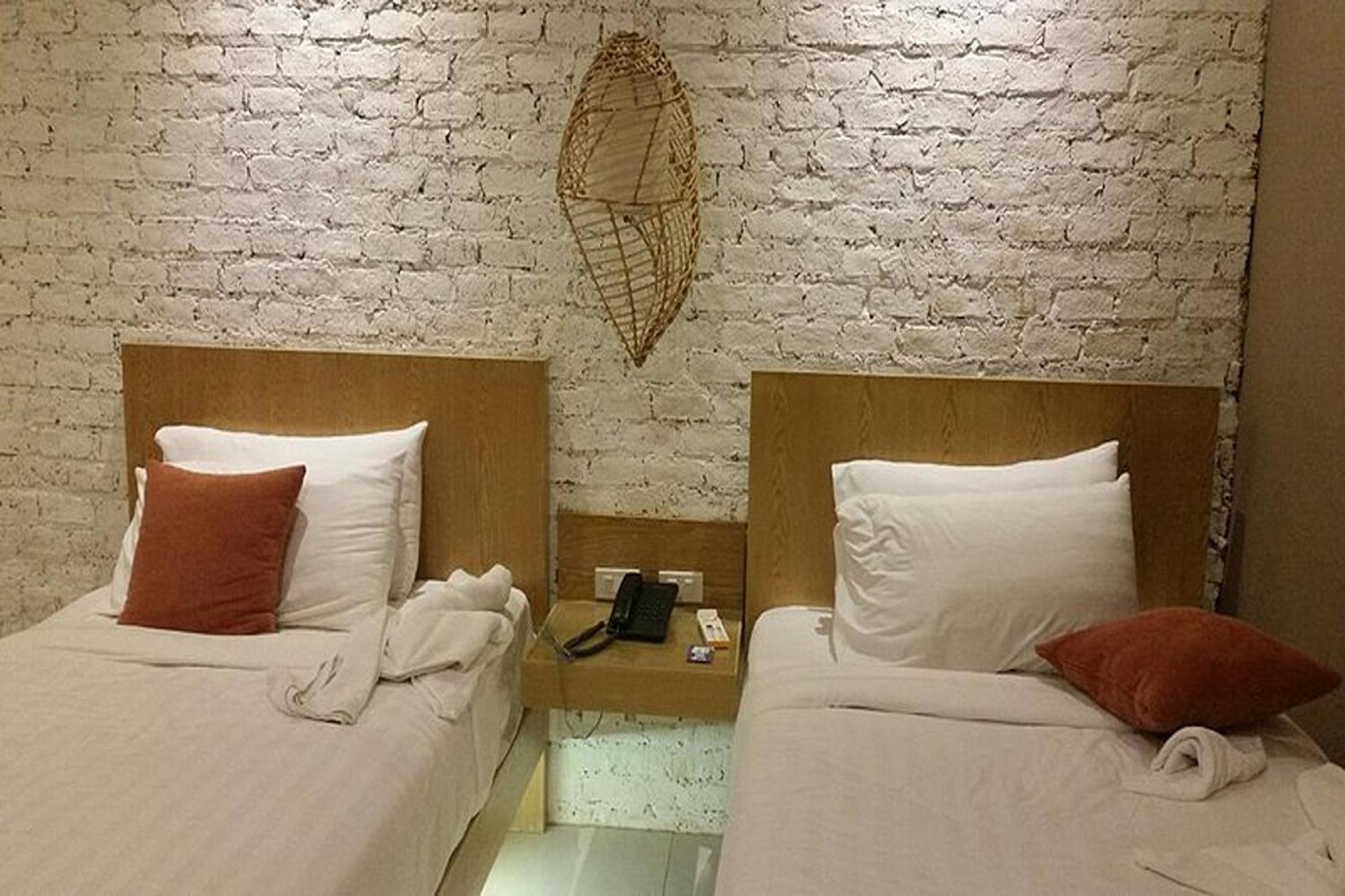 Hotel The House Patong Esterno foto